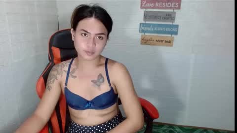 Snapshot of milkycumnel23 chatting on 01-22-25, 06:31 NEL 23 online show from 01-22-25, 06:31