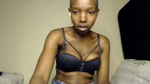 milla_armani online show from 07-22-26, 12:30