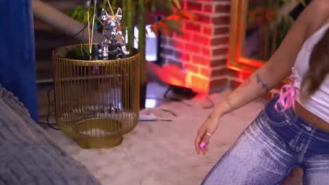 Snapshot of milla_serene chatting on 10-26-25, 06:30 Milla online show from 10-26-25, 06:30