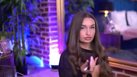 Snapshot of milla_serene chatting on 11-10-25, 06:45 Milla online show from 11-10-25, 06:45