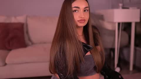 Snapshot of milla_serene chatting on 05-11-26, 04:04 Milla online show from 05-11-26, 04:04