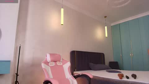 Snapshot of millaa_bella chatting on 04-28-26, 10:09 millaa_bella online show from 04-28-26, 10:09