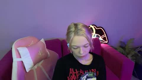 Hello  Im Mila online show from 09-13-25, 01:38