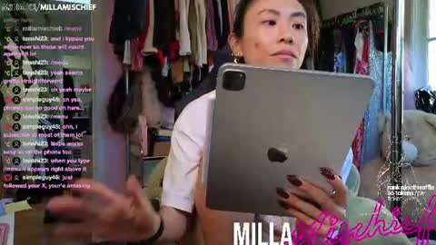 Snapshot of millamischief chatting on 06-11-26, 03:59 Milla Mischief online show from 06-11-26, 03:59