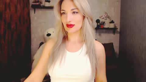 MillaXQueen online show from 02-10-25, 03:32