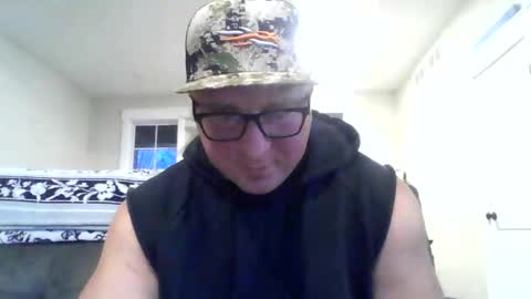 millertime feet bigcock hairy straight muscles online show from 05-06-26, 01:03