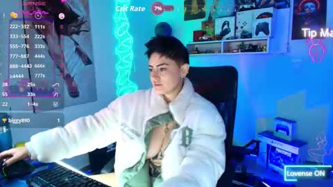 Im girl my name is Johana  online show from 09-19-25, 10:21