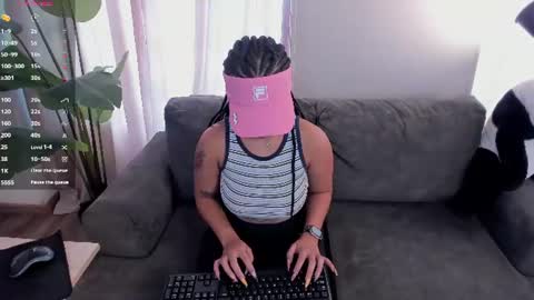 Snapshot of millie_volturi chatting on 07-15-26, 12:43 millie_volturi online show from 07-15-26, 12:43