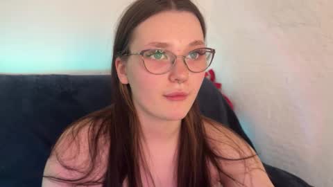 Millie online show from 09-15-25, 04:45