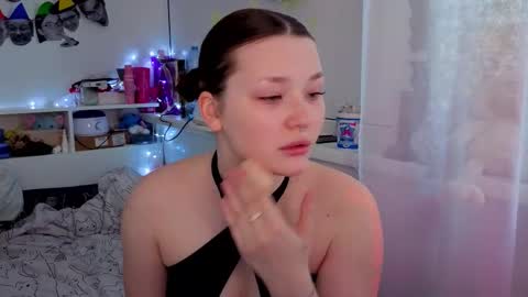 Millie online show from 11-11-25, 05:18