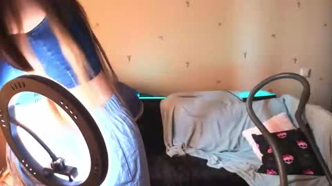 Millie online show from 05-28-26, 02:31