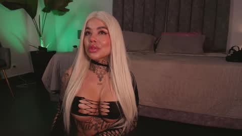 Mila  online show from 03-10-26, 11:48