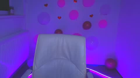 Milly online show from 02-26-25, 06:37