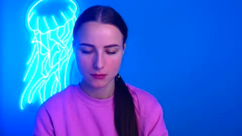 Milly online show from 09-17-25, 05:53