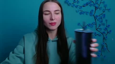 Milly online show from 01-19-26, 06:39