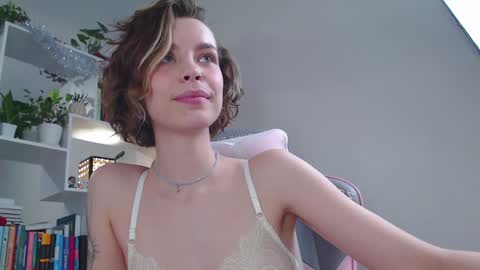 Milly online show from 01-04-25, 09:43