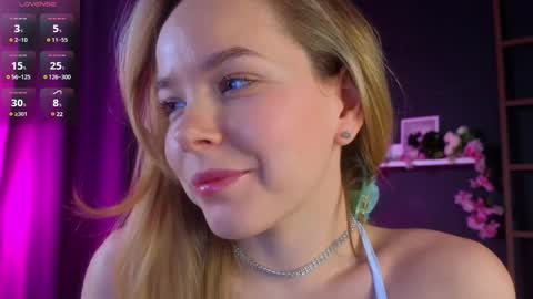 Snapshot of milly_shy chatting on 01-19-25, 02:28 Milly online show from 01-19-25, 02:28