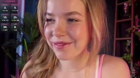 Snapshot of milly_shy chatting on 02-20-25, 07:01 Milly online show from 02-20-25, 07:01