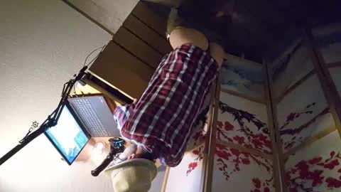 Snapshot of milohbx chatting on 09-10-25, 06:08 Milo online show from 09-10-25, 06:08