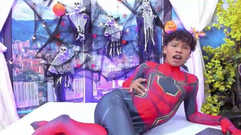 miltondelis online show from 10-21-25, 03:40