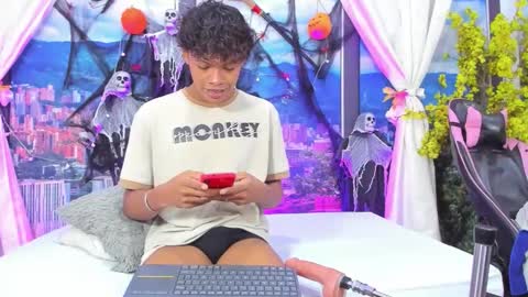 miltondelis online show from 10-28-25, 05:33