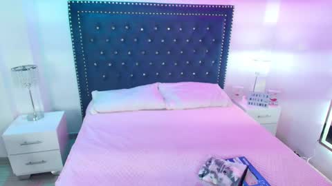 Snapshot of milu_ballmer chatting on 10-18-25, 11:33 Milu ballmer online show from 10-18-25, 11:33