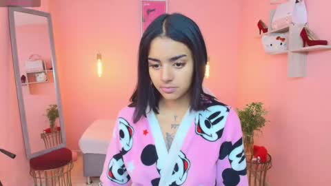 milu_carbajal_x online show from 12-20-25, 09:33