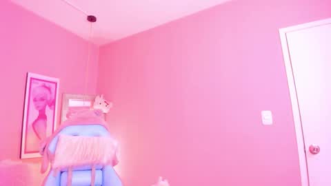 Snapshot of milu_carbajal_x chatting on 03-25-26, 03:01 milu_carbajal_x online show from 03-25-26, 03:01