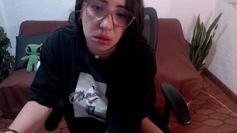 Milu Wallace  online show from 03-08-26, 02:04