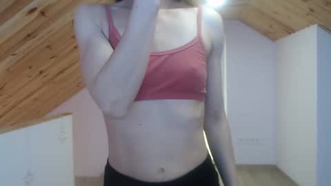 milusea online show from 10-05-25, 12:25