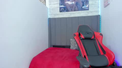Miluu online show from 01-24-25, 03:00