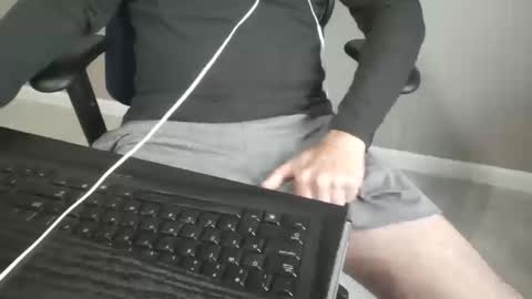 milwaukeebadger24 online show from 10-15-25, 01:00