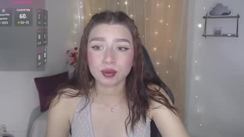 Snapshot of mily_thomson_b chatting on 02-18-25, 09:09 Mily online show from 02-18-25, 09:09