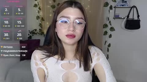 Snapshot of mily_thomson_b chatting on 03-06-25, 02:19 Mily online show from 03-06-25, 02:19