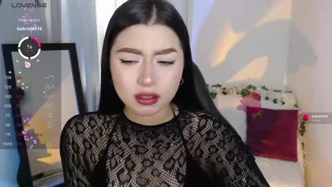 Snapshot of mily_thomson_b chatting on 04-12-26, 04:01 Mily online show from 04-12-26, 04:01