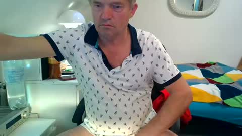 Snapshot of milymen26 chatting on 06-13-26, 06:28 Milymen26 Polish man master fereskik straight mature online show from 06-13-26, 06:28