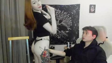 Snapshot of milymi_ chatting on 01-12-25, 07:10 Milena and Jasper online show from 01-12-25, 07:10