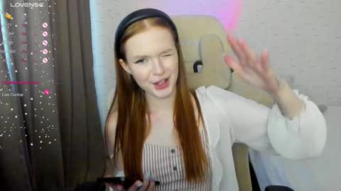 Snapshot of milymi_ chatting on 01-26-25, 10:12 Milena and Jasper online show from 01-26-25, 10:12