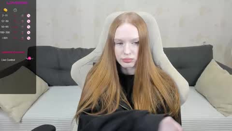 Snapshot of milymi_ chatting on 09-10-25, 12:16 Milena and Jasper online show from 09-10-25, 12:16