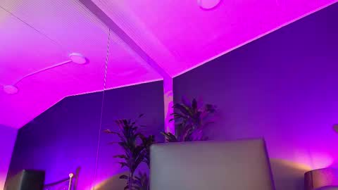 Milly  online show from 03-06-25, 08:08