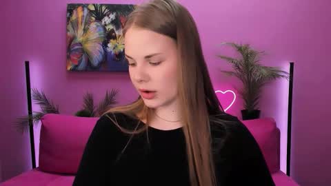 Snapshot of mimicass chatting on 10-24-25, 06:43 Kelly online show from 10-24-25, 06:43