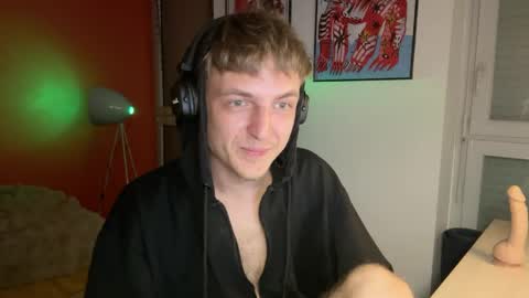 Snapshot of mimiro12 chatting on 04-18-26, 07:58 mimiro12 online show from 04-18-26, 07:58