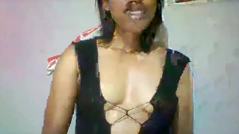 Snapshot of mimisexy295320 chatting on 01-11-25, 08:22 mimisexy295320 online show from 01-11-25, 08:22