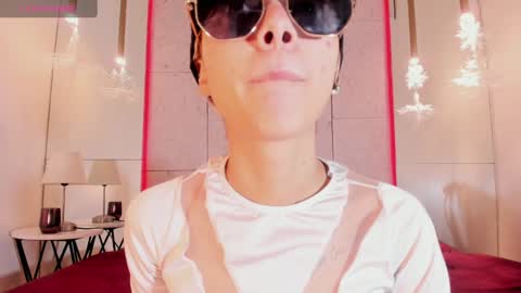 Minji online show from 01-19-25, 11:34