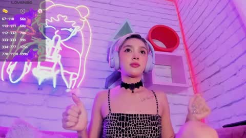 Minji online show from 01-21-25, 06:02