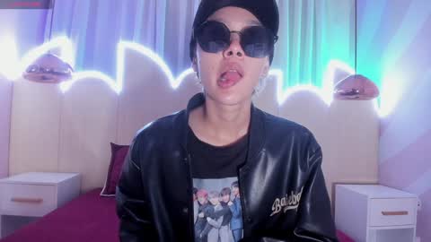 Minji online show from 01-28-25, 11:38