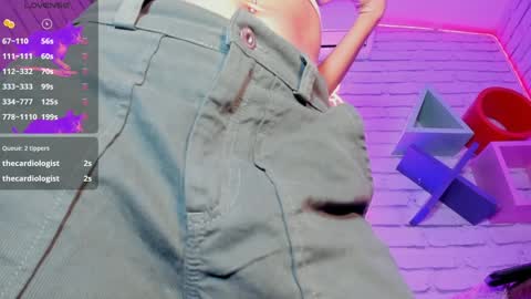 Minji online show from 01-30-25, 06:21