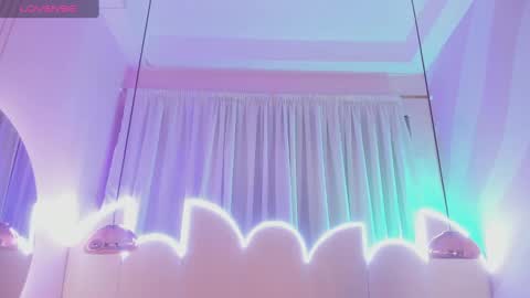 Minji online show from 02-01-25, 11:43