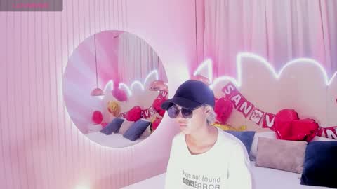 Minji online show from 02-15-25, 11:39