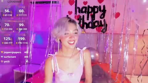 Minji online show from 03-01-25, 02:55